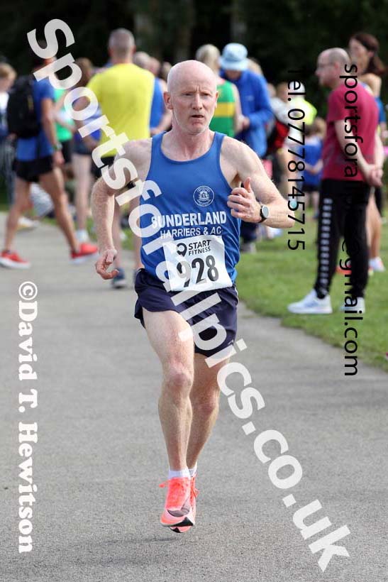 Senior Womens and Mens V50 2021 NECAA Road Relay Champs., Hetton Lyon Country Park, Hetton le Hole, County Durham. Photo: David T. Hewitson/Sports for All Pics
